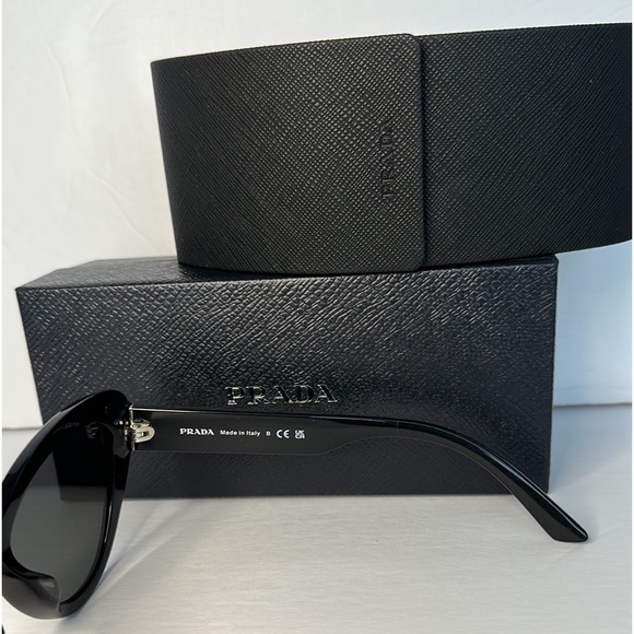 Authentic- New - PRADA EYEWEAR PR 13YS SUNGLASSES
BLACK - Picture 14 of 17